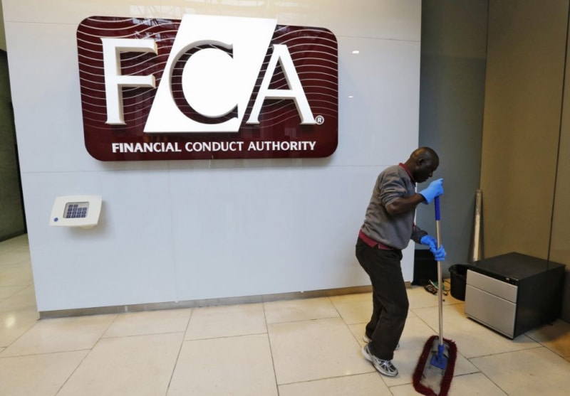 FCA признало утечку данных 1600 жалобщиков